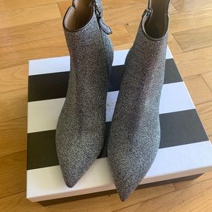 100% Authentic Aquazzura bootie . Brand new